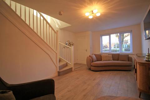 2 bedroom end of terrace house to rent, Carrfield, Hyde SK14