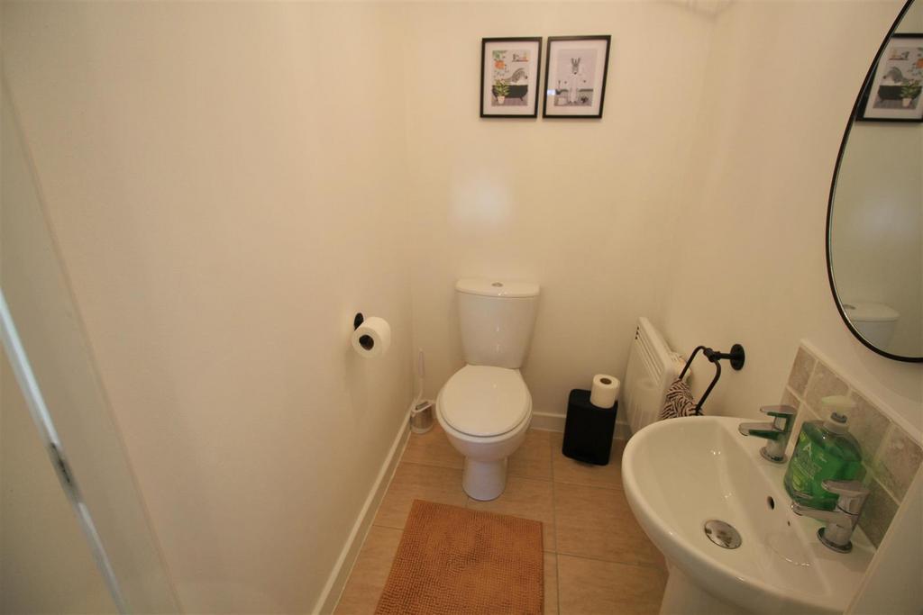 Downstairs Toilet.jpg
