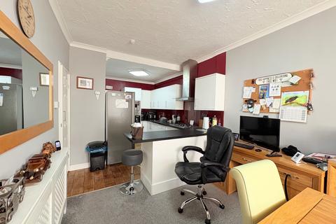 4 bedroom end of terrace house for sale, Pontycymer, Bridgend CF32