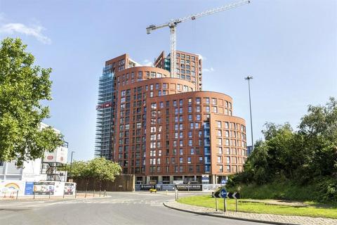 1 bedroom apartment to rent, Avalon Point, 1 Silvocea Way, London, E14