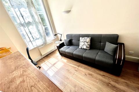 1 bedroom apartment to rent, Bloomsbury Mansions, Russell Square, London, WC1B