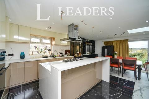 5 bedroom house to rent, Wilson Avenue, BN2