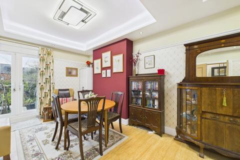 undefined, Queens Road, High Wycombe, Buckinghamshire, HP13 6AQ