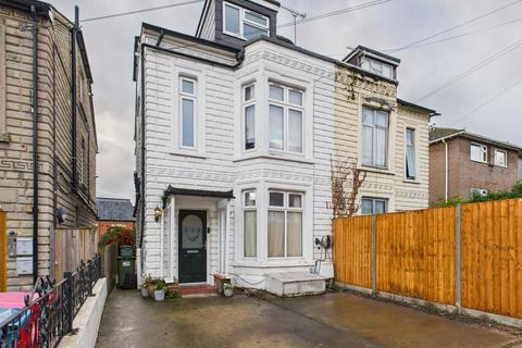 4 bedroom semi-detached house for sale, Queens Road, High Wycombe, Buckinghamshire, HP13 6AQ