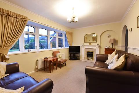 3 bedroom semi-detached house for sale, Woodstock Close, Stourbridge DY8