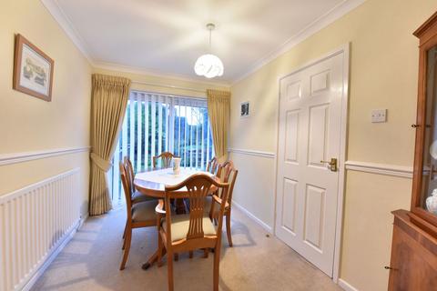3 bedroom semi-detached house for sale, Woodstock Close, Stourbridge DY8
