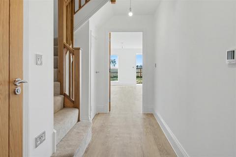 4 bedroom detached house for sale, Bakers Way, Docking