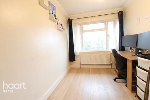 undefined, Wickhay, BASILDON