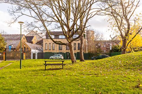 undefined, Block  Hilldrop Crescent, London N7
