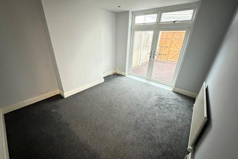 undefined, High Street, Luton, Bedfordshire, LU4 9LF