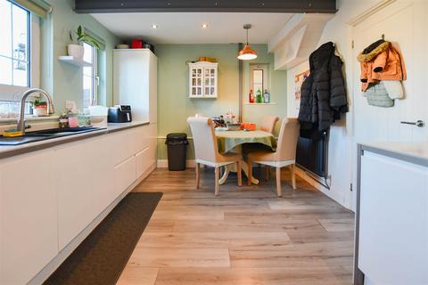 2 bedroom semi-detached house for sale, Exning Road, Newmarket CB8