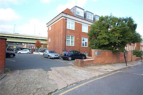 undefined, Glenhurst Road, Brentford, TW8