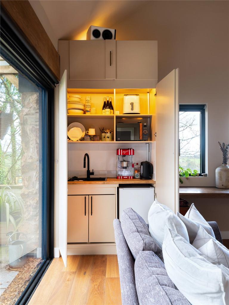 Annex Kitchenette