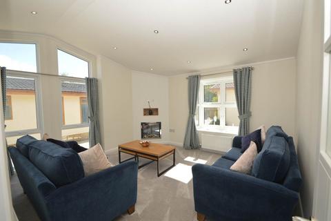 undefined, WEYBRIDGE PARK / MEADOWLANDS PARK - ADDLESTONE / WEYBRIDGE