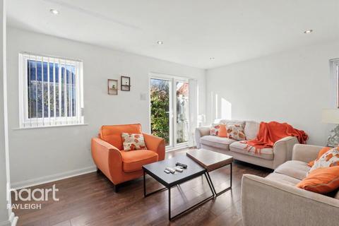 undefined, Brackley Crescent, BASILDON