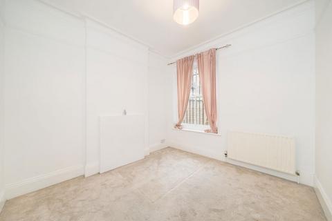 2 bedroom flat to rent, Hailsham Avenue, London SW2