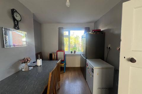undefined, Carisbrooke Road Luton LU4 8HE