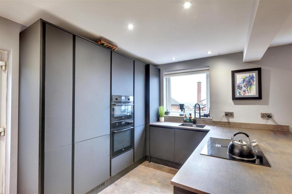 Kitchen 5.jpeg