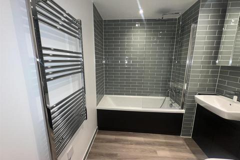 2 bedroom flat to rent, Firth House, Juniper Crescent,