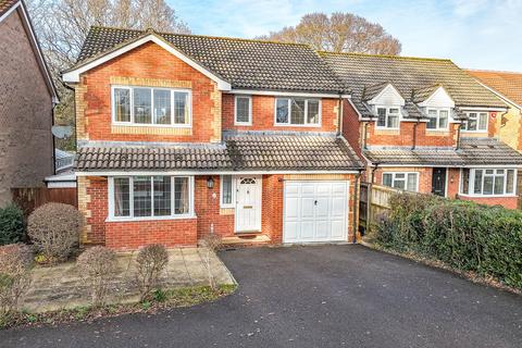 4 bedroom detached house for sale, Forest Oak Drive, New Milton, BH25