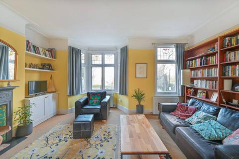 2 bedroom maisonette to rent, Brockwell Park Gardens, Poet's Corner, London, SE24
