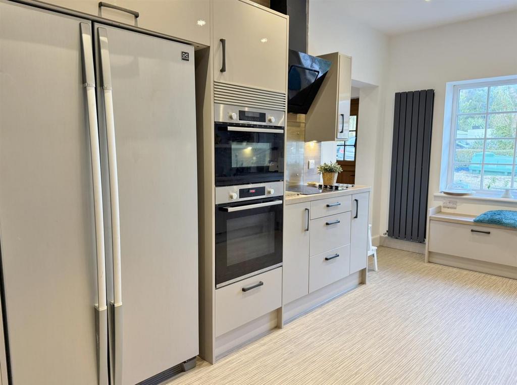 Kitchen to entrance