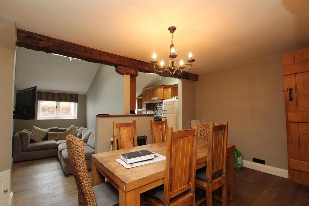 Dining area.JPG