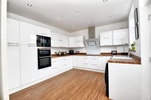 3 bedroom terraced house for sale, Trenant Road, Salford, M6