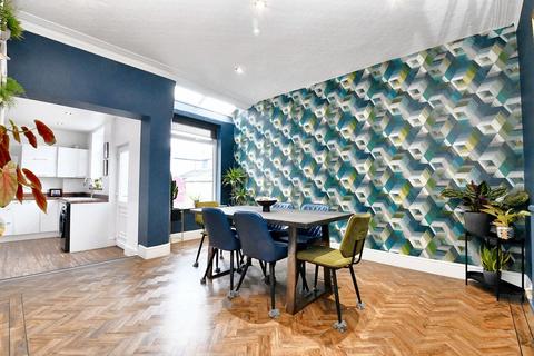 3 bedroom terraced house for sale, Trenant Road, Salford, M6