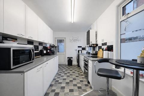 3 bedroom terraced house for sale, Wycliffe Road, Abington, Northampton NN1
