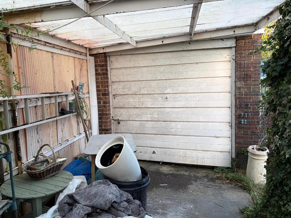 Detached Garage