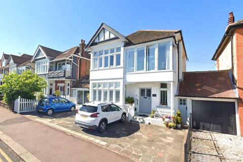 undefined, Leigh on Sea SS9