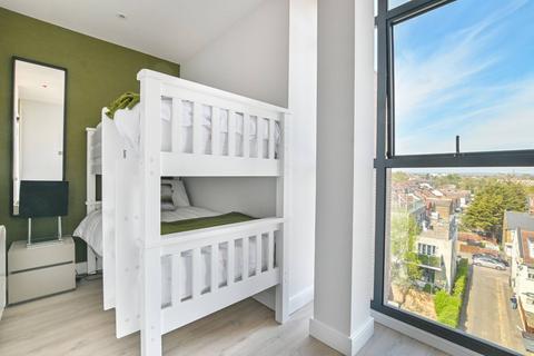 2 bedroom flat to rent, High Road, Wembley, HA0