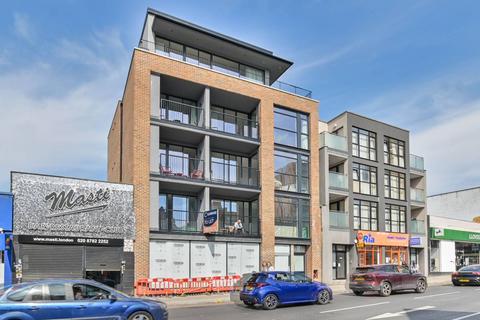 2 bedroom flat to rent, High Road, Wembley, HA0