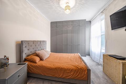 2 bedroom maisonette to rent, Mersham Road, Thornton Heath, CR7