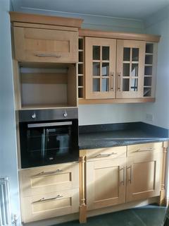 3 bedroom bungalow to rent, Hallsteads, Dove Holes