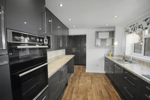 3 bedroom detached house for sale, Oliver Close, Crowborough