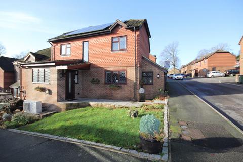 Oliver Close, Crowborough