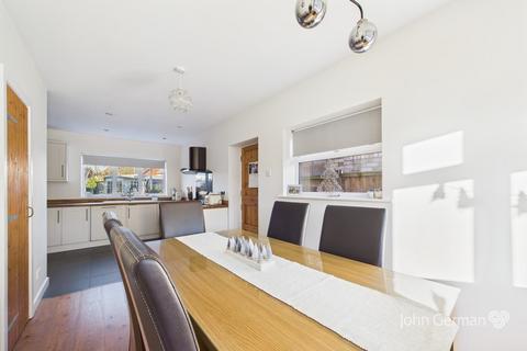 3 bedroom semi-detached house for sale, Baswich Crest, Stafford