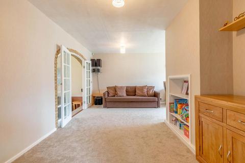 3 bedroom semi-detached house for sale, Barnet Close, Oadby