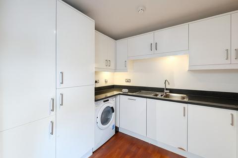 undefined, Elm Grove, London, SW19