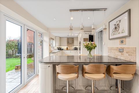4 bedroom detached house for sale, Willowdale Close, Petersfield GU32