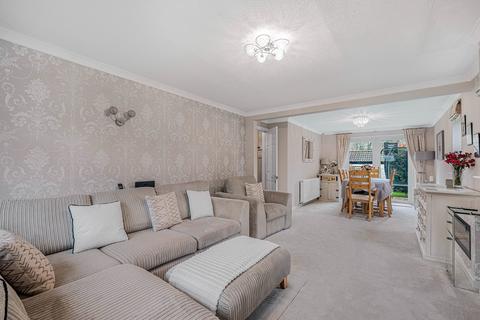 4 bedroom detached house for sale, Willowdale Close, Petersfield GU32