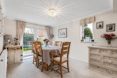 4 bedroom detached house for sale, Willowdale Close, Petersfield GU32