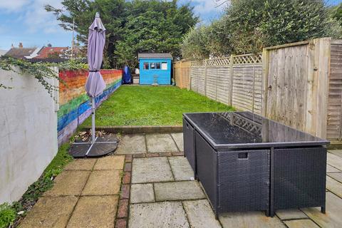 2 bedroom ground floor flat for sale, Wilbury Gardens, Hove BN3