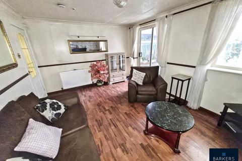 2 bedroom townhouse for sale, Ings Road, Batley