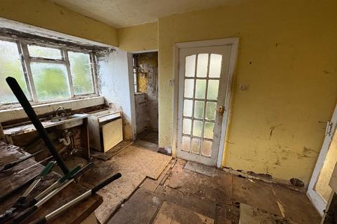 3 bedroom semi-detached house for sale, Kingsway Park, Urmston