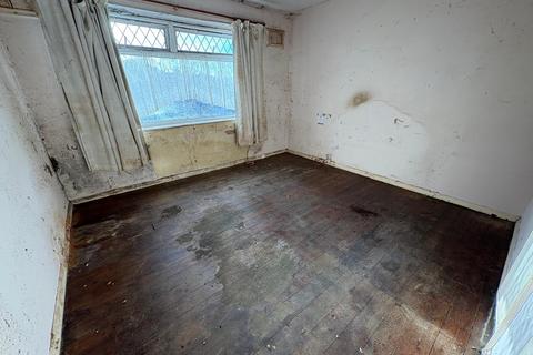 3 bedroom semi-detached house for sale, Kingsway Park, Urmston