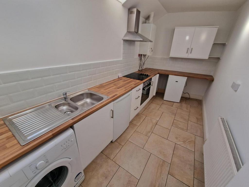 Kitchen - 1.jpg