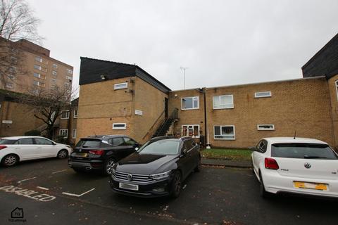 2 bedroom flat to rent, Thorngrove Avenue, Manchester M23